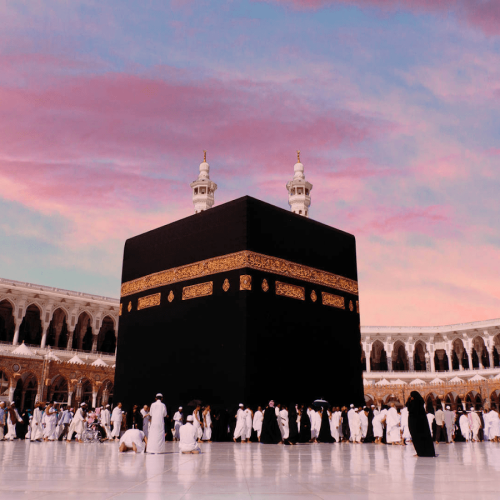 The-Holy-City-of-Makkah-at-Sunset-with-the-Pinkish-Hues-Covering-the-Sky.-Credits-Premio-travels-and-tour